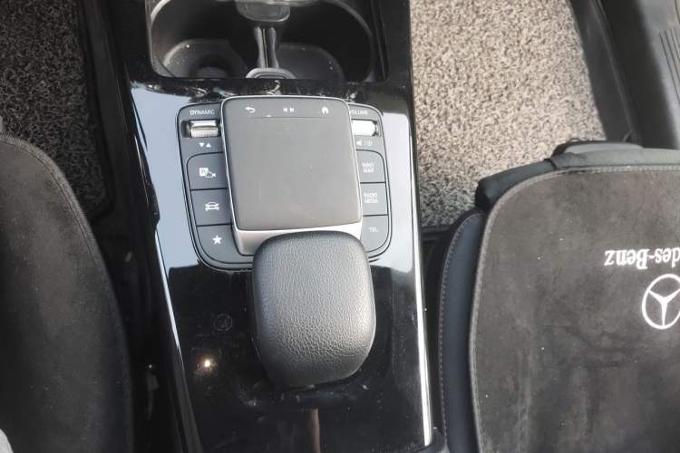 Used Mercedes-Benz A-Class 2023 A 200 L Fashion Model Gear Lever