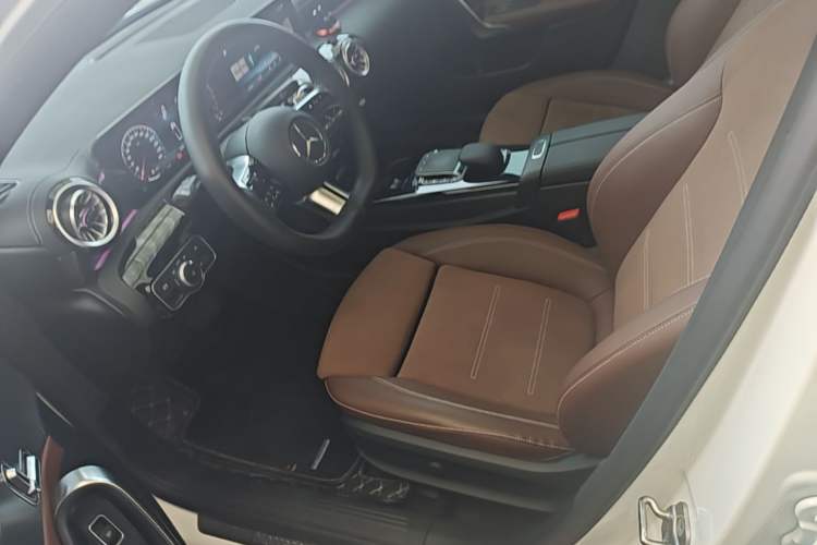 Used Mercedes-Benz A-Class 2023 A 200 L Fashion Model Left Front Seat