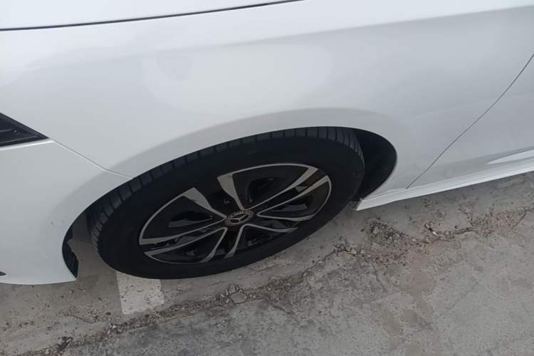 Used Mercedes-Benz A-Class 2023 A 200 L Dynamic Model Left Front Wheel Hub