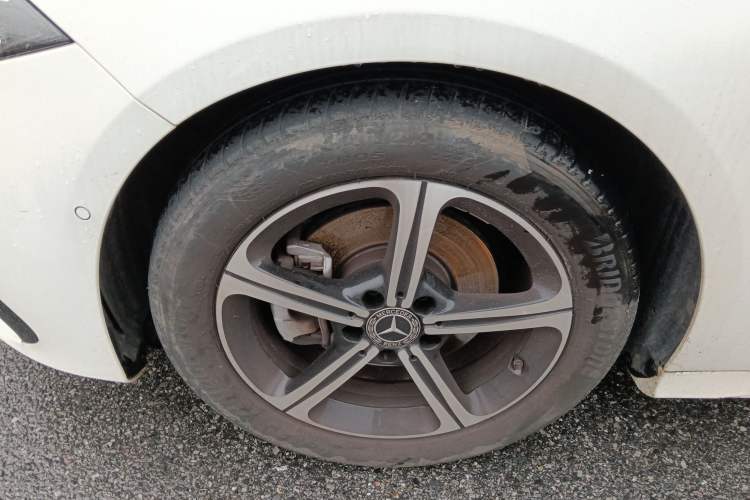 Used Mercedes-Benz A-Class 2023 A 200 L Fashion Model Left Front Wheel Hub