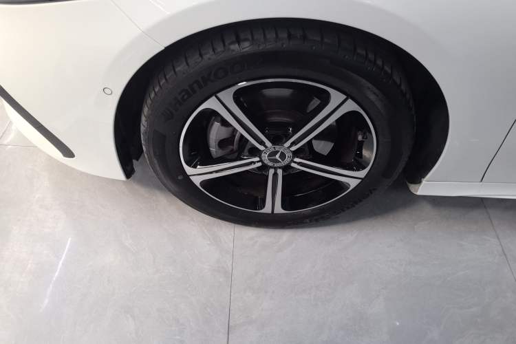Used Mercedes-Benz A-Class 2023 A 200 L Fashion Model Left Front Wheel Hub