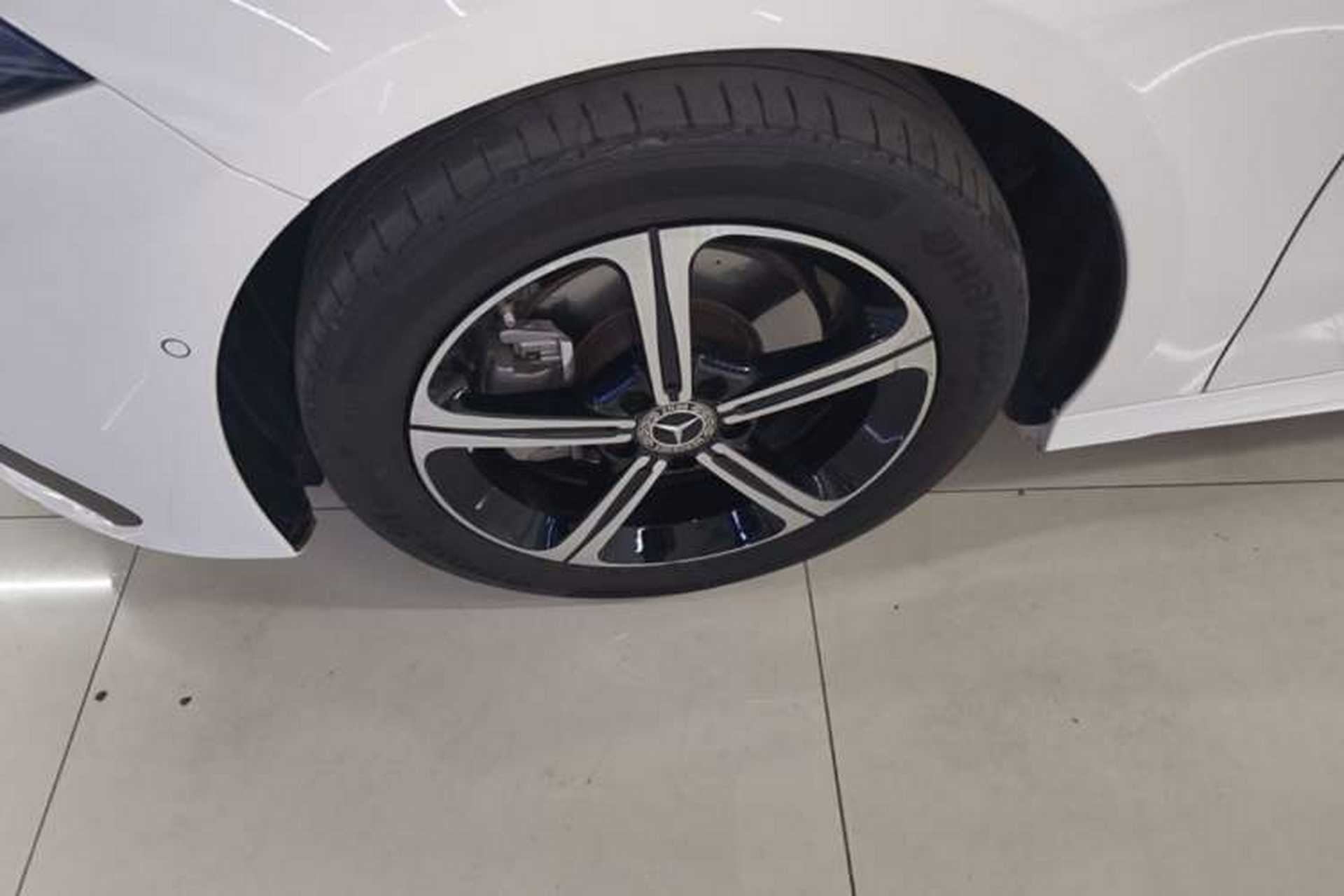 Used Mercedes-Benz A-Class 2023 A 200 L Fashion Model Left Front Wheel Hub
