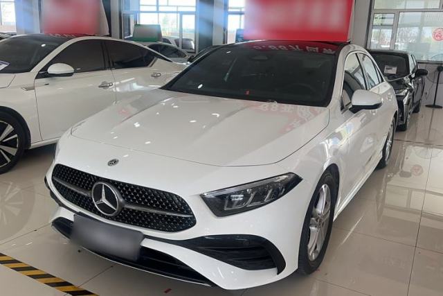 Ojetý Mercedes-Benz A-Class 2023 A 180 L