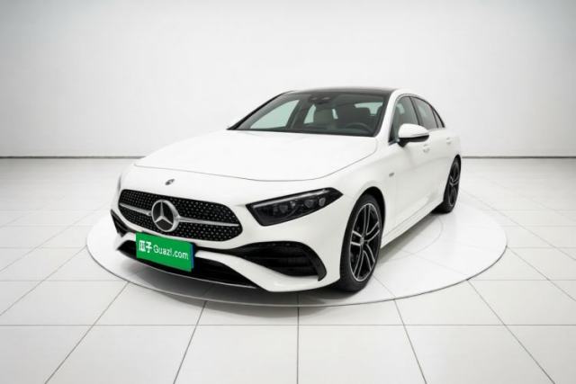 Używany Mercedes-Benz A-Class 2023 A 200 L Fashion Model