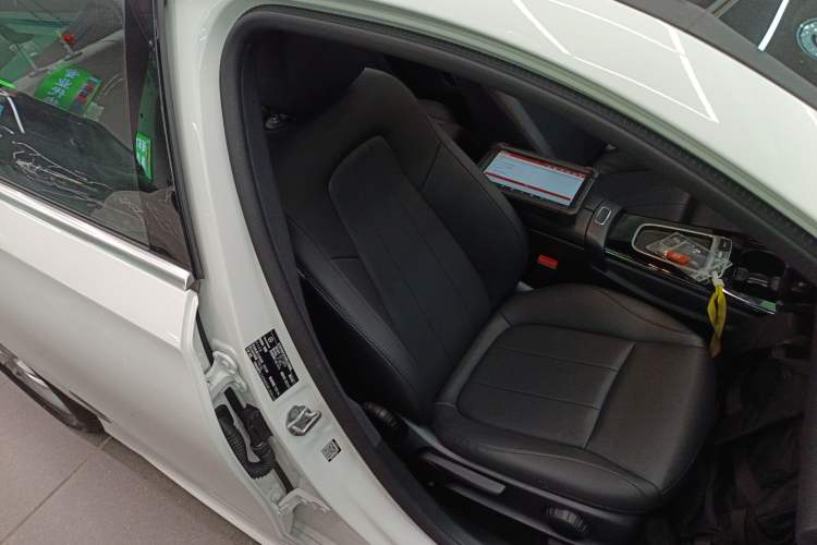 Used Mercedes-Benz A-Class 2023 A 180 L Right Front Seat