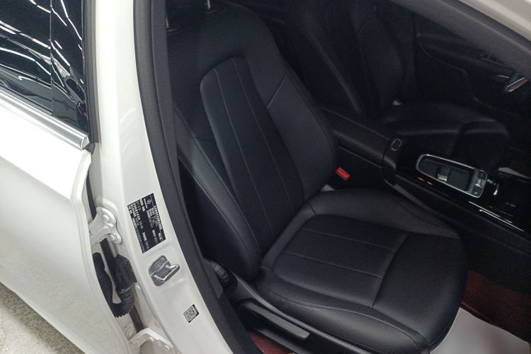 Used Mercedes-Benz A-Class 2023 A 180 L Right Front Seat