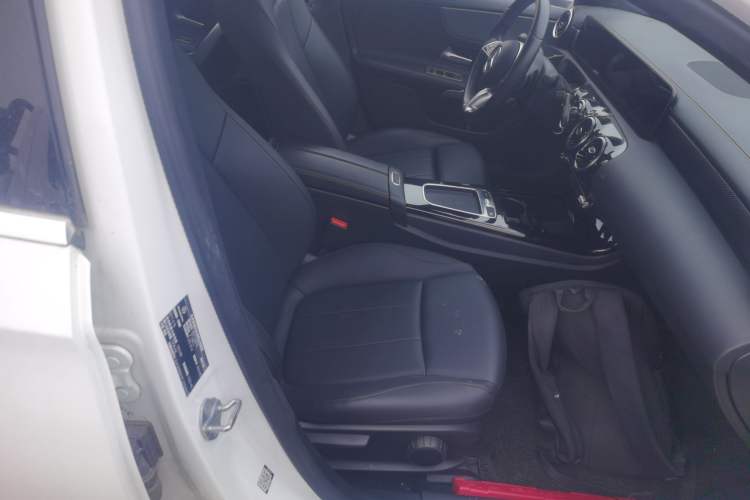 Used Mercedes-Benz A-Class 2023 A 180 L Right Front Seat