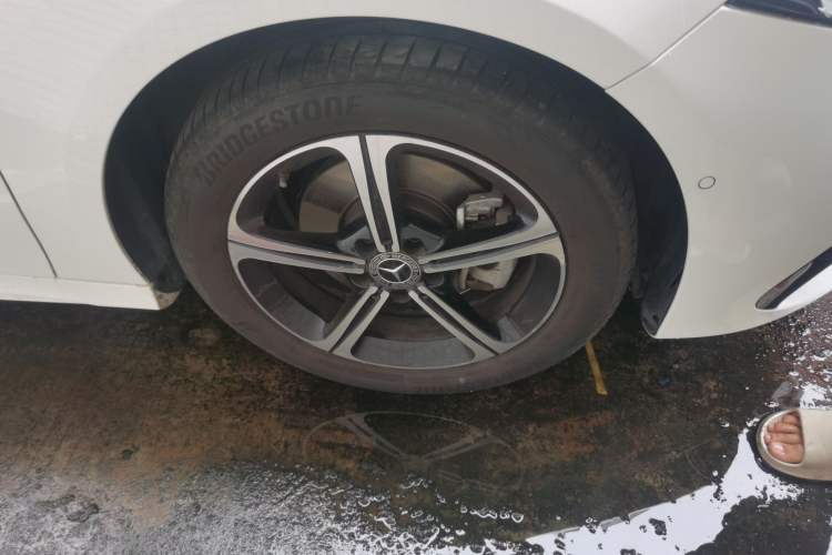 Used Mercedes-Benz A-Class 2023 A 200 L Fashion Model Right Front Wheel Hub
