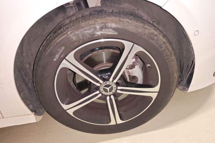 Used Mercedes-Benz A-Class 2023 A 200 L Fashion Model Right Front Wheel Hub
