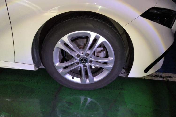 Used Mercedes-Benz A-Class 2023 A 180 L Right Front Wheel Hub