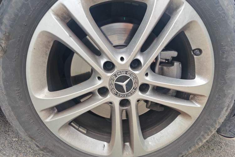 Used Mercedes-Benz A-Class 2023 A 180 L Right Front Wheel Hub