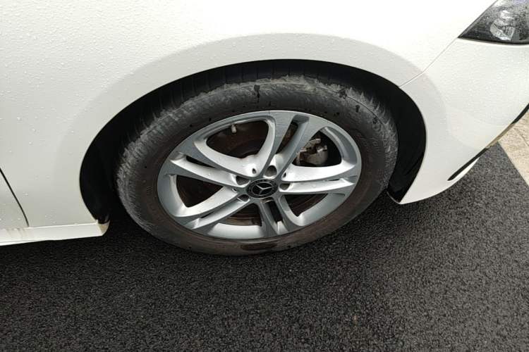 Used Mercedes-Benz A-Class 2023 A 180 L Right Front Wheel Hub