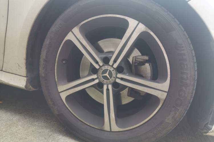 Used Mercedes-Benz A-Class 2023 A 200 L Fashion Model Right Front Wheel Hub