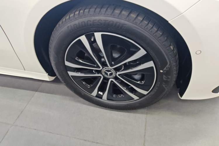 Used Mercedes-Benz A-Class 2023 A 200 L Dynamic Model Right Front Wheel Hub