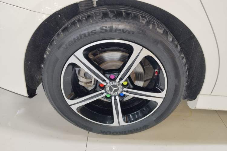 Used Mercedes-Benz A-Class 2023 A 200 L Fashion Model Right Rear Wheel Hub