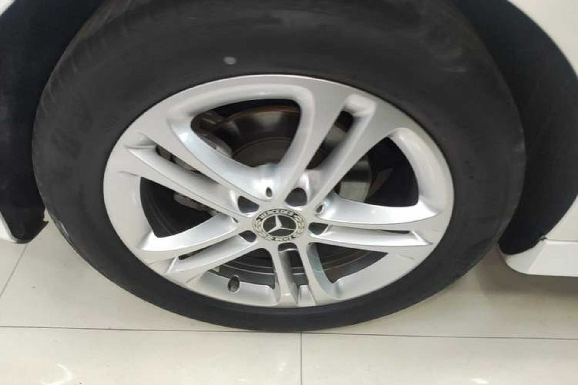 Used Mercedes-Benz A-Class 2023 A 180 L Right Rear Wheel Hub