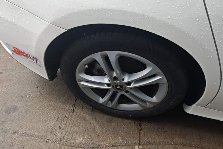 Used Mercedes-Benz A-Class 2023 A 180 L Right Rear Wheel Hub