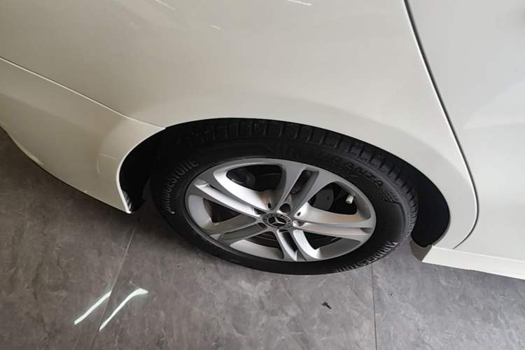 Used Mercedes-Benz A-Class 2023 A 180 L Right Rear Wheel Hub