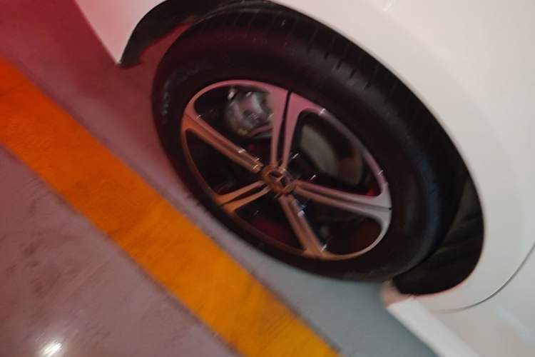 Used Mercedes-Benz A-Class 2023 A 200 L Fashion Model Right Rear Wheel Hub