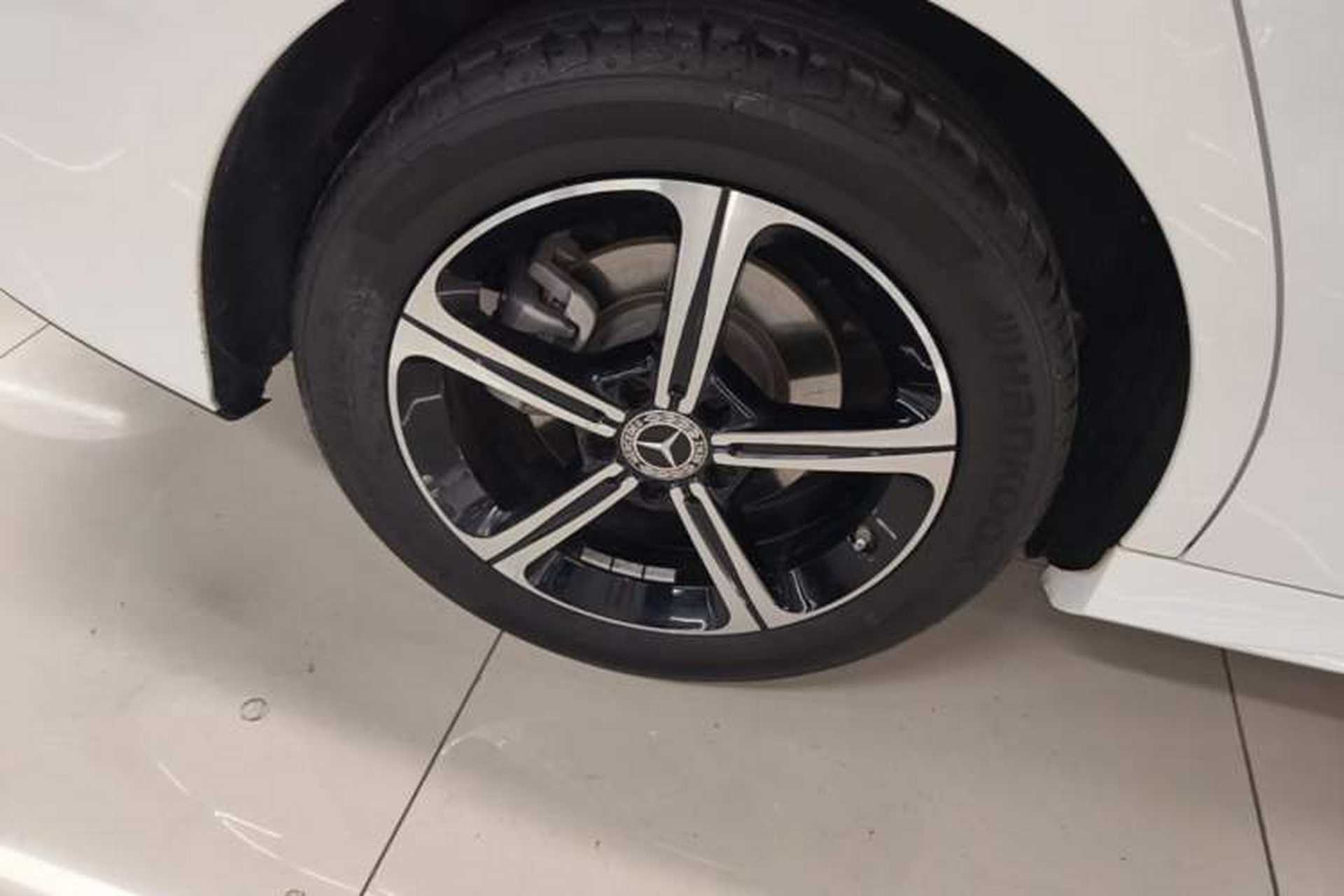 Used Mercedes-Benz A-Class 2023 A 200 L Fashion Model Right Rear Wheel Hub