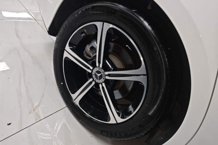 Used Mercedes-Benz A-Class 2023 A 200 L Fashion Model Right Rear Wheel Hub