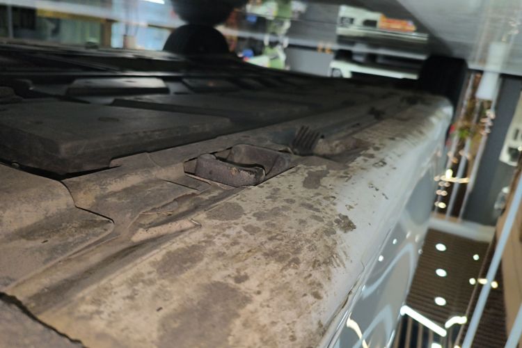 Used Mercedes-Benz A-Class 2023 A 200 L Fashion Model Right Side Sill