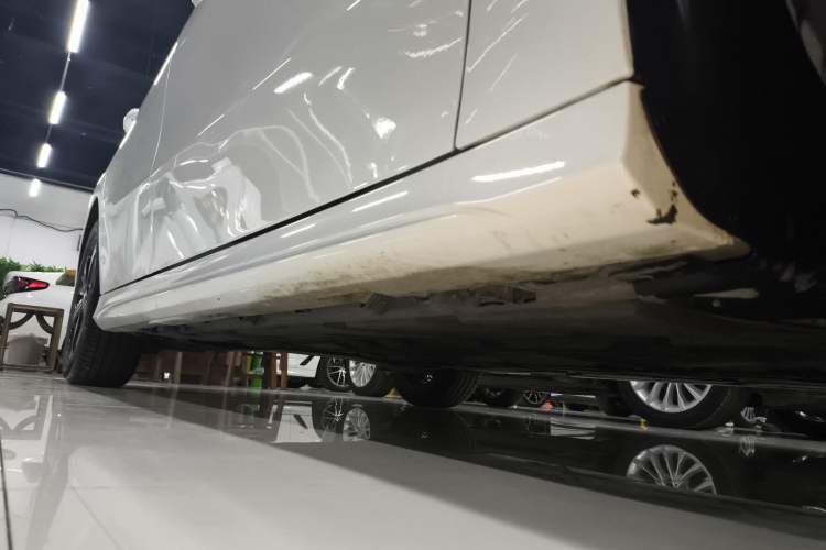 Used Mercedes-Benz A-Class 2023 A 200 L Fashion Model Right Side Sill