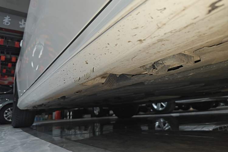 Used Mercedes-Benz A-Class 2023 A 200 L Fashion Model Right Side Sill