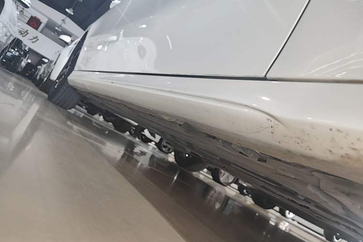 Used Mercedes-Benz A-Class 2023 A 200 L Fashion Model Right Side Sill