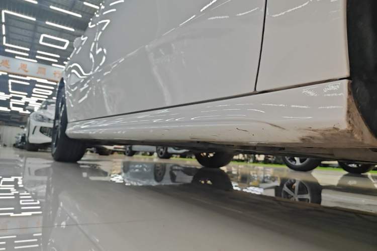 Used Mercedes-Benz A-Class 2023 A 200 L Fashion Model Right Side Sill