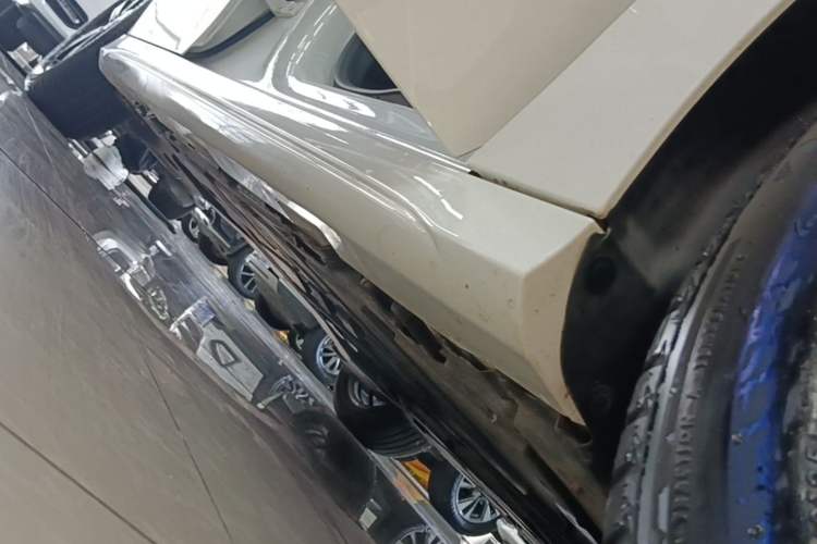 Used Mercedes-Benz A-Class 2023 A 200 L Fashion Model Right Side Sill
