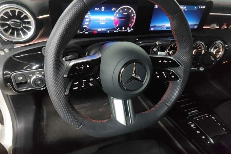 Used Mercedes-Benz A-Class 2023 A 200 L Fashion Model Steering Wheel