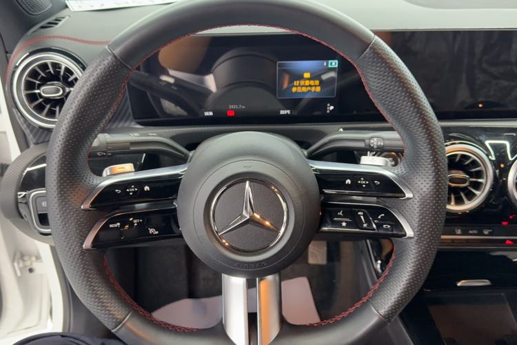 Used Mercedes-Benz A-Class 2023 A 200 L Fashion Model Steering Wheel