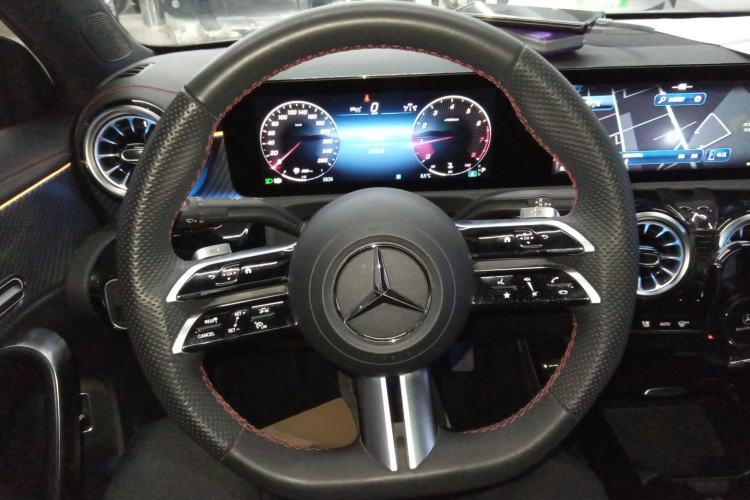 Used Mercedes-Benz A-Class 2023 A 200 L Fashion Model Steering Wheel