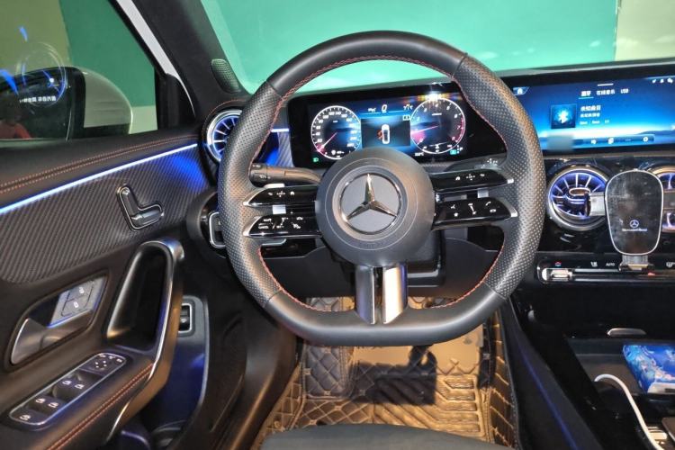 Used Mercedes-Benz A-Class 2023 A 200 L Fashion Model Steering Wheel
