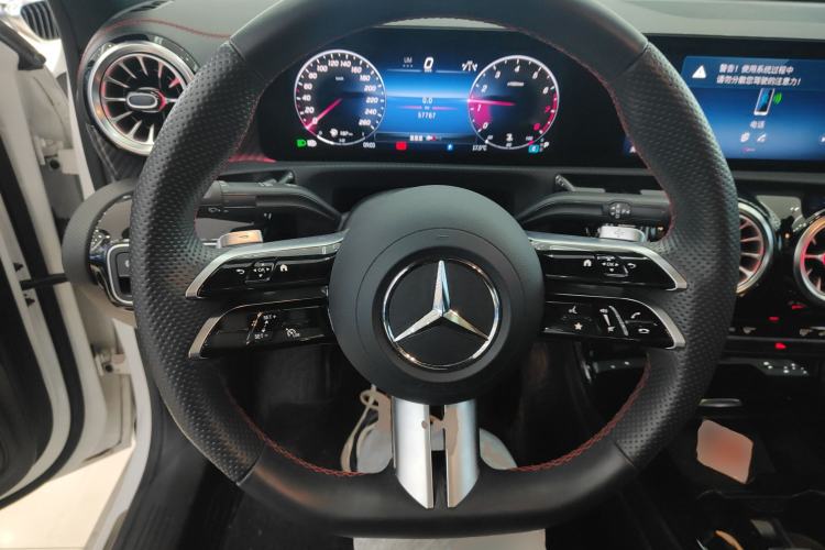 Used Mercedes-Benz A-Class 2023 A 200 L Fashion Model Steering Wheel