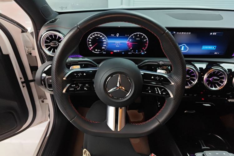 Used Mercedes-Benz A-Class 2023 A 200 L Fashion Model Steering Wheel