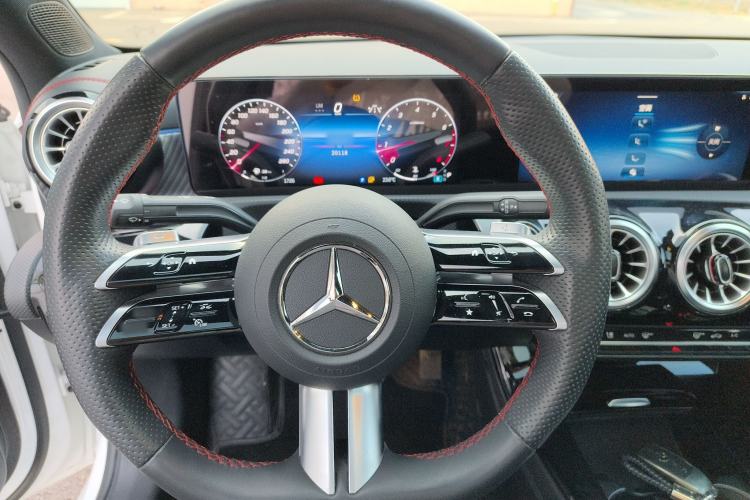 Used Mercedes-Benz A-Class 2023 A 200 L Fashion Model Steering Wheel