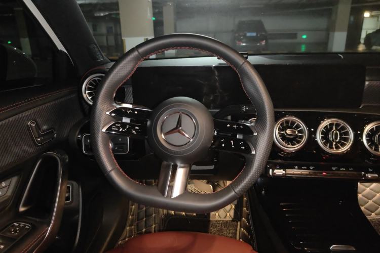 Used Mercedes-Benz A-Class 2023 A 200 L Fashion Model Steering Wheel