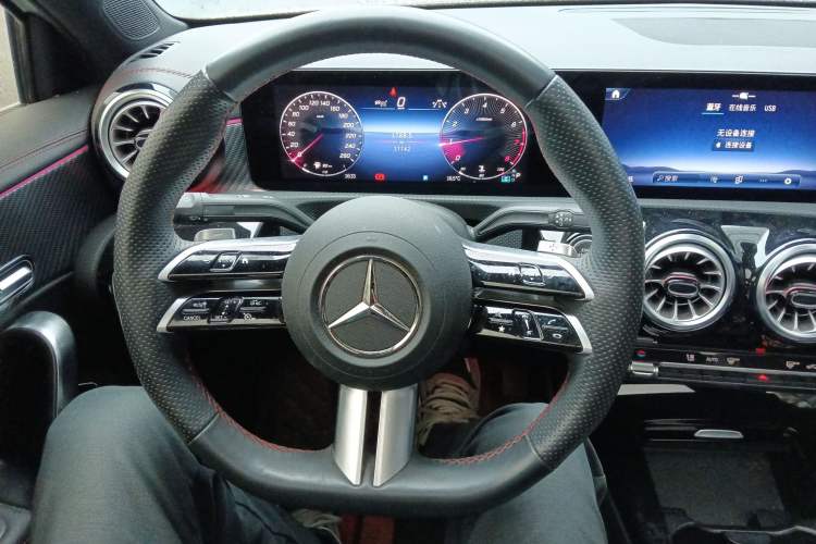 Used Mercedes-Benz A-Class 2023 A 200 L Fashion Model Steering Wheel