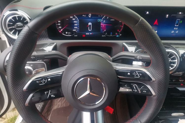 Used Mercedes-Benz A-Class 2023 A 200 L Fashion Model Steering Wheel