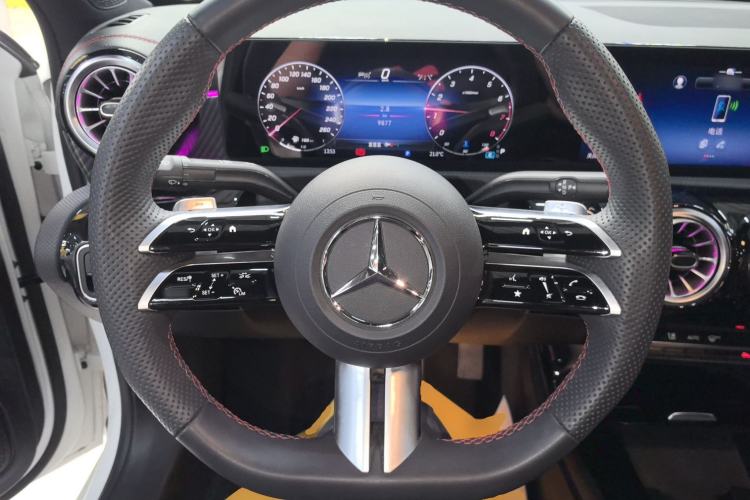 Used Mercedes-Benz A-Class 2023 A 200 L Fashion Model Steering Wheel