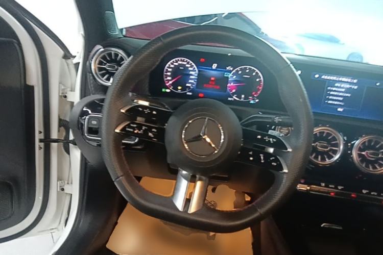 Used Mercedes-Benz A-Class 2023 A 200 L Fashion Model Steering Wheel