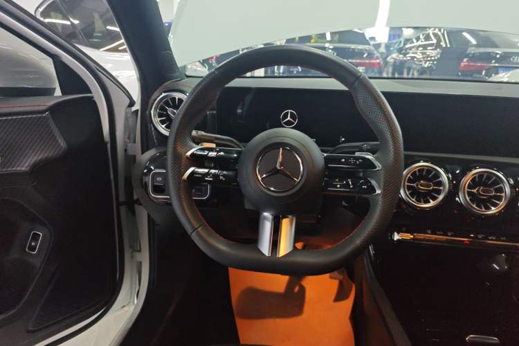Used Mercedes-Benz A-Class 2023 A 200 L Fashion Model Steering Wheel