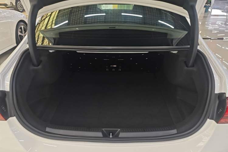 Used Mercedes-Benz A-Class 2023 A 200 L Fashion Model Trunk