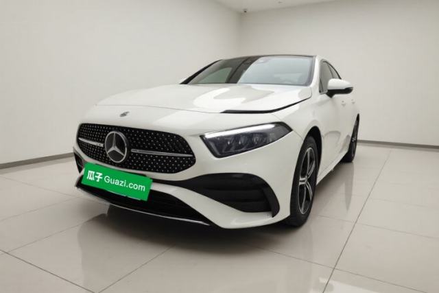 Mercedes-Benz A-Class 2023 A 200 L Fashion Model usado
