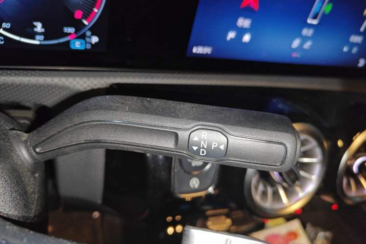 Used Mercedes-Benz A-Class 2024 A 200 L Fashion Model Gear Lever