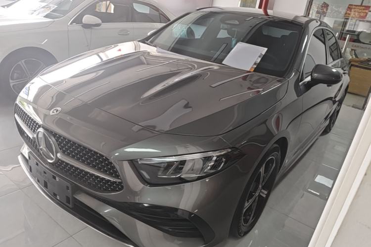 Mercedes-Benz A-Class 2024 Updated A 200 L Fashion Version