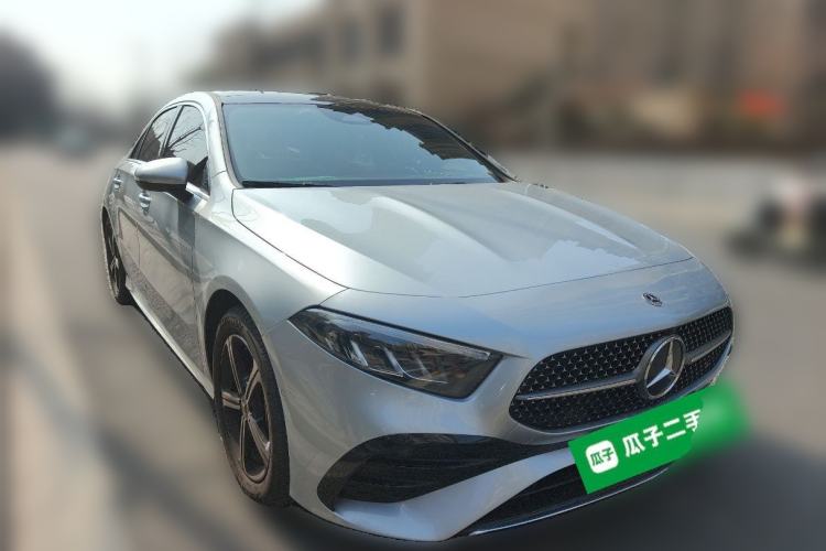 Used Mercedes-Benz A-Class 2024 Updated A 200 L Fashion Version Front Right 45 Deg