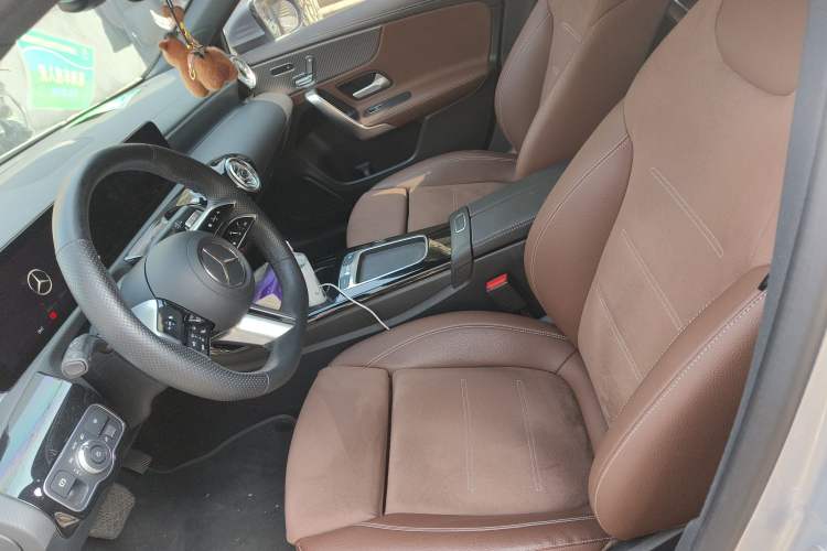 Used Mercedes-Benz A-Class 2024 Updated A 200 L Fashion Version Left Front Seat